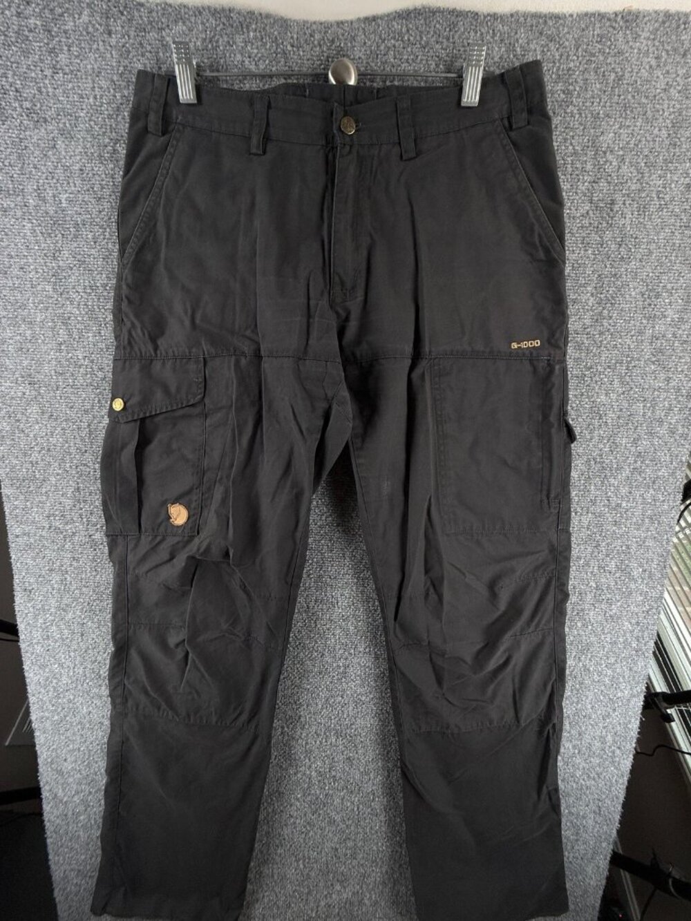 Fjallraven 85785 Straight Leg Logo Hiking Pants Black 50 Mens Solid ACTL 34x36